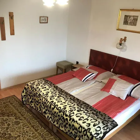 Berki Margit Апартаменты Хевиз
