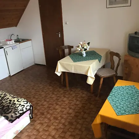 Berki Margit Апартаменты Хевиз