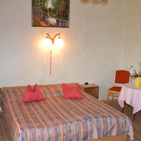 Berki Margit * Хевиз